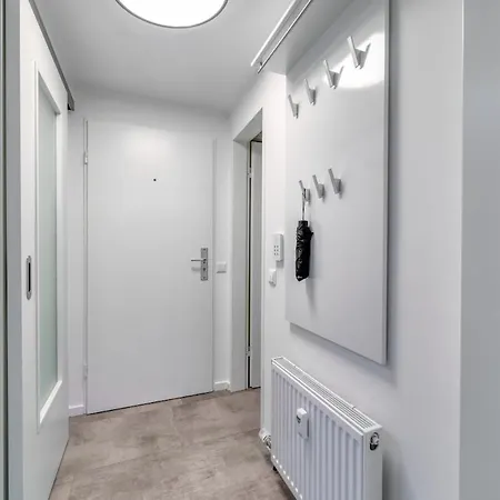 Lägenhet Modernes Mit Balkon - Ruhig Und Zentral